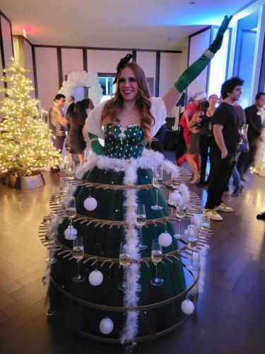 holiday-champagne-skirt-performer