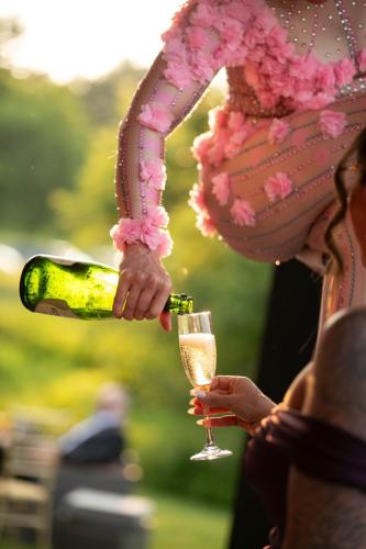 lollipop-champagne-pour