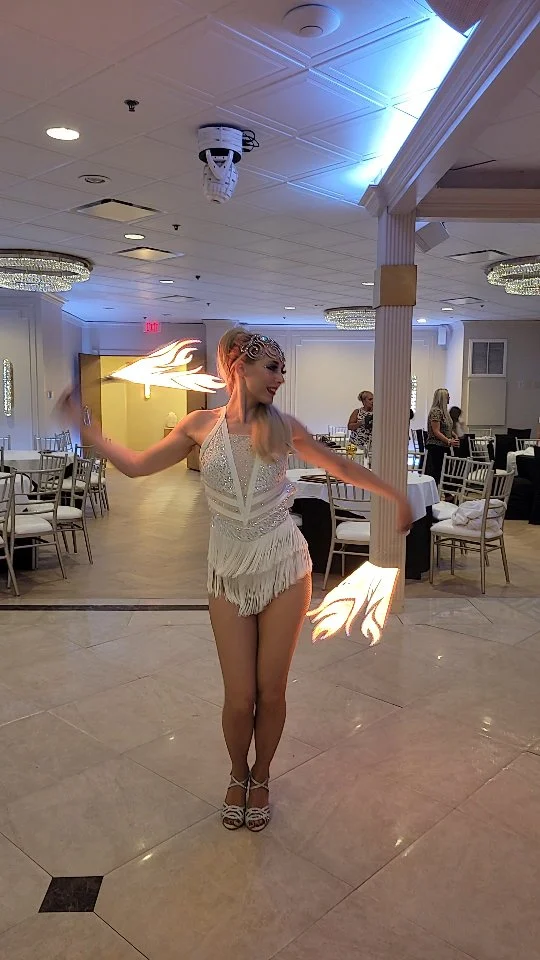 Our Visual Poi dancers make mesmerizing shapes and patterns on the dance floor. Another epic party with @axe_eliteusa !
.
.
.
#visualpoi #showmeyourtrails #ledpoi #poi #leddancer #ledperformer #glowdancer #evententertainment #performers #eventideas #eventplanner