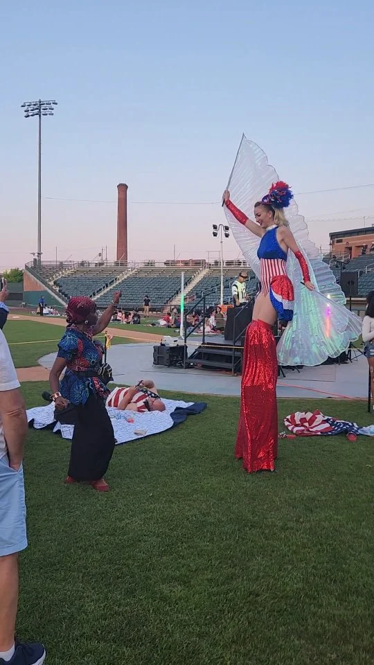 We loved this one guest's enthusiasm for dancing with our stilt walker!

Thanks to the City of Lowell for having us!
.
.
.
#stiltwalker #stilts #circus #circusperformer #lowellma #cityoflowell 
#eventplanner #eventideas