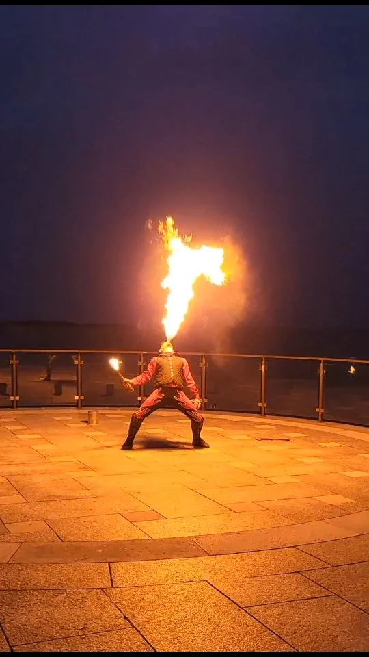 We're getting excited for our fire show at the West Stockbridge Zucchini Festival!
.
.
.
#firedancer #fireshow #firebreather @wszucchinifest